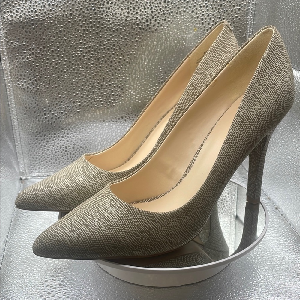 Nine West Cream/Tan Patterned Stiletto Heels are Sleek, Sexy, & comfortable 8.5